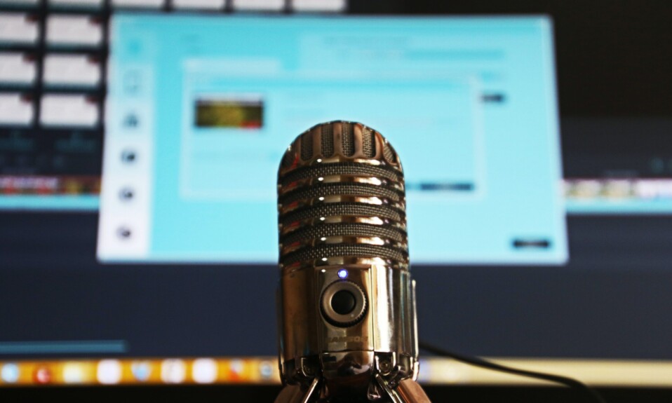How to Fix Microphone Keeps Muting Itself on Windows 10